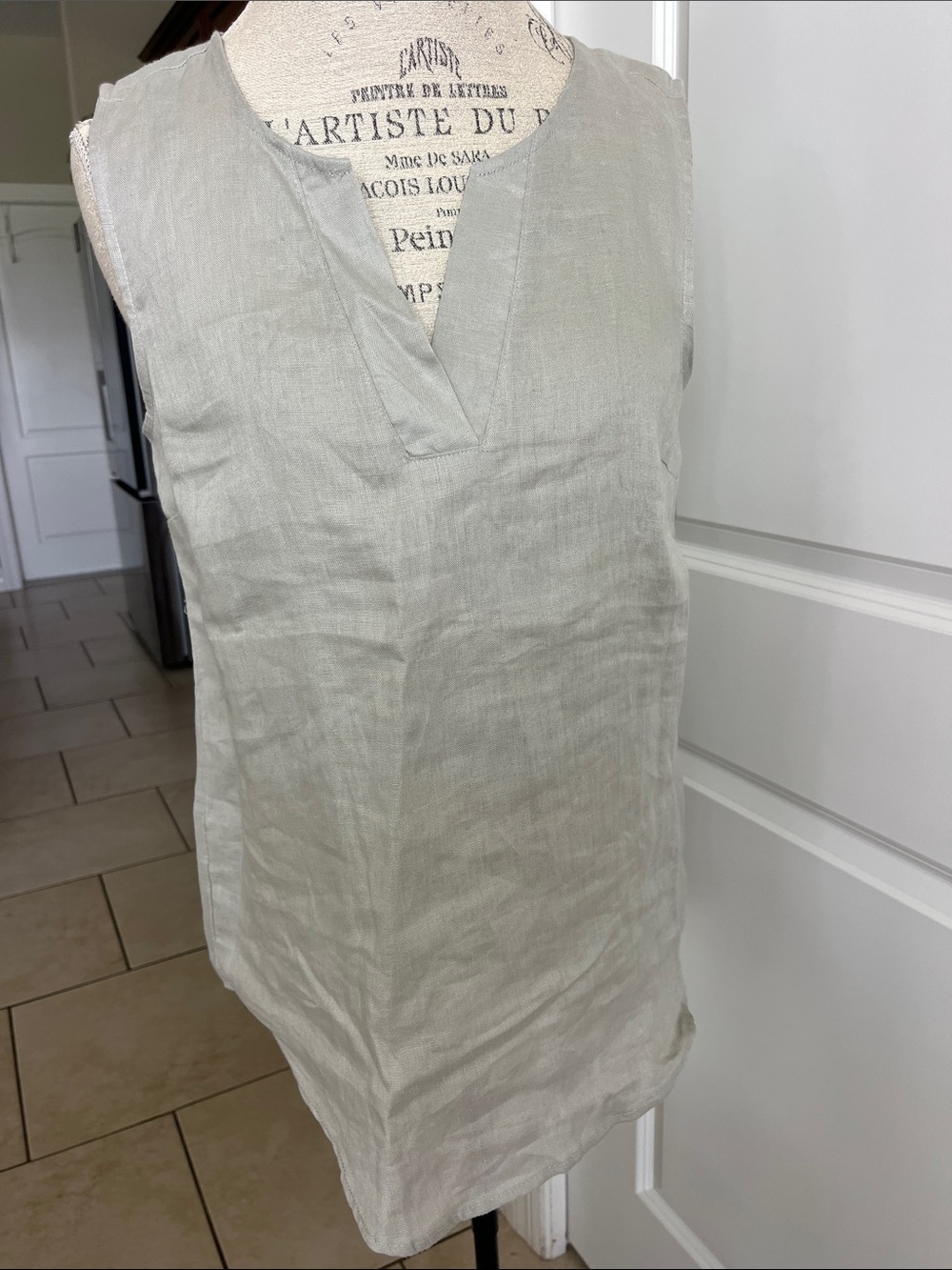Harve' Bernardpure linen gray 100% linen gray V-neck tank top size medium